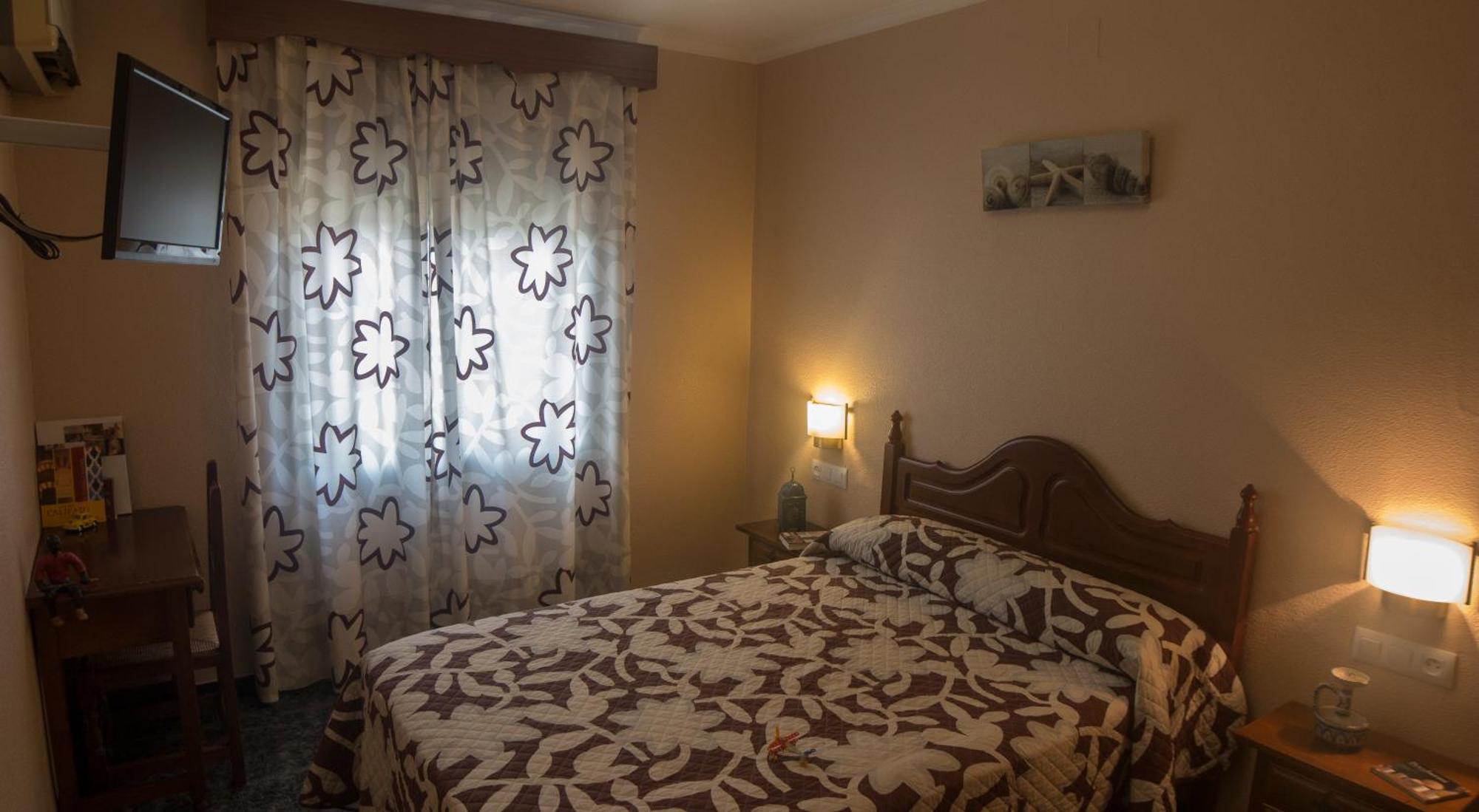 Hostal Restaurante El Cary Montemayor المظهر الخارجي الصورة